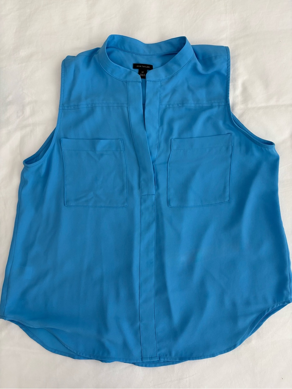 Ann Taylor Bright Turquoise Sleeveless Blouse